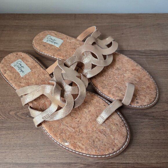NEW W/O BOX CROWN VINTAGE LEATHER UPPER CORK FOOTBED TOE RING SANDALS 9.5 WMN - Picture 2 of 16